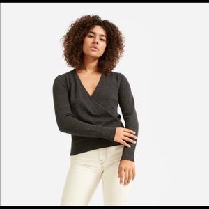 Everlane the cashmere wrap sweater dark grey
